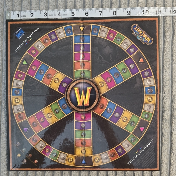 Blizzard's World of Warcraft Vintage Trivial Pursuit Game Hasbro New in open Box - Picture 7 of 16